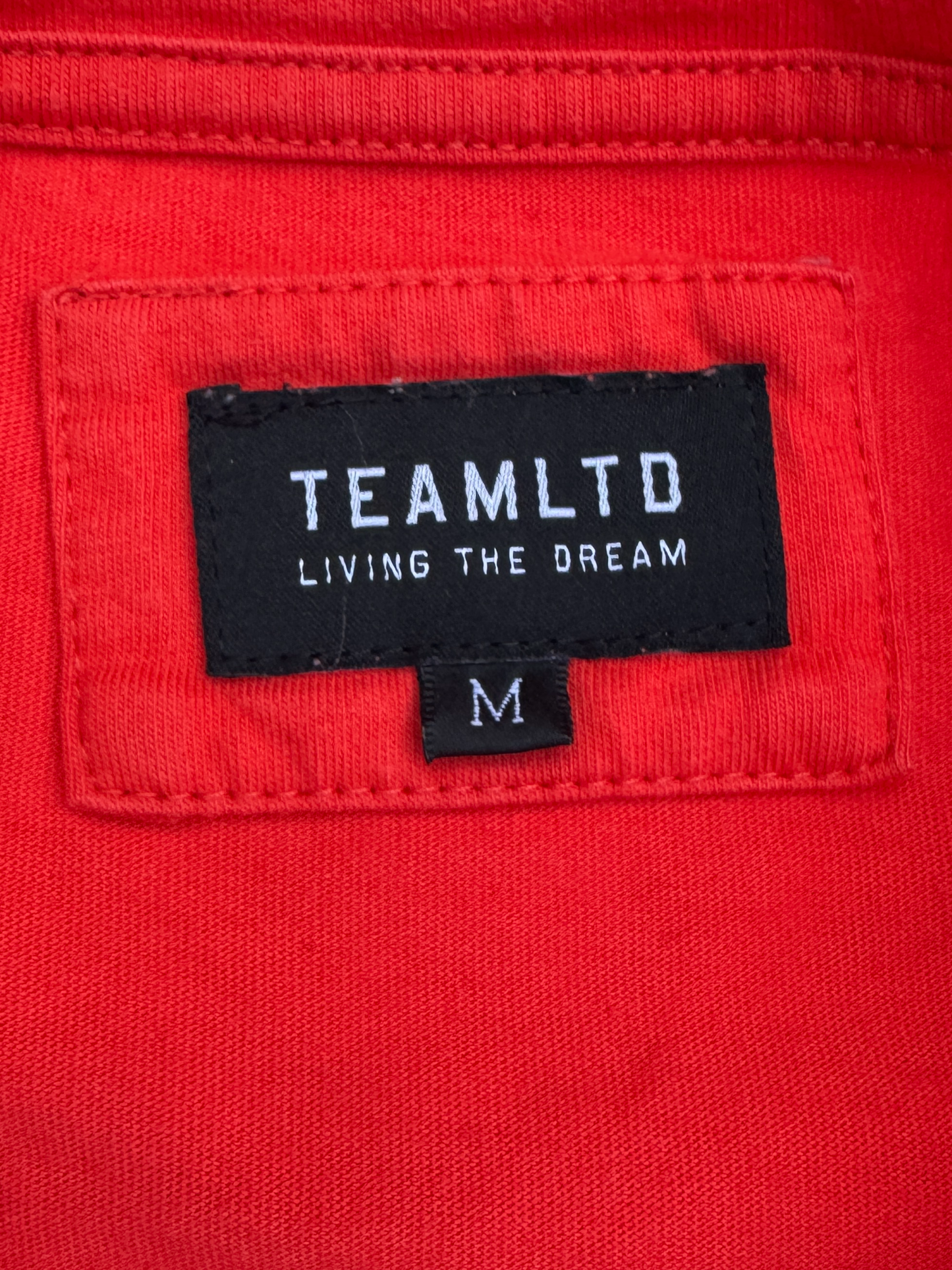 TeamLTD Parrots Chillin On A Branch Tee